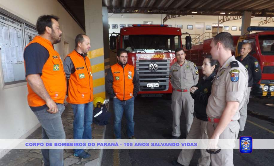 Bombeiros de Guarapuava realiza simulado com voluntários da Rede Estadual de Emergência de Radioamadores - REER” Bombeiros de Guarapuava realiza simulado com voluntários da Rede Estadual de Emergência de Radioamadores - REER”