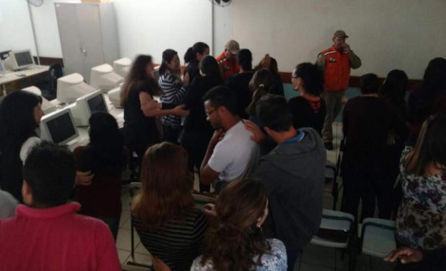 A 15ª Coordenadoria Regional de Proteção e Defesa Civil – 6º Subgrupamento de Bombeiros Independente realiza curso de Capacitação de Brigadas Escolares - Defesa Civil do Paraná A 15ª Coordenadoria Regional de Proteção e Defesa Civil – 6º Subgrupamento de Bombeiros Independente realiza curso de Capacitação de Brigadas Escolares - Defesa Civil do Paraná