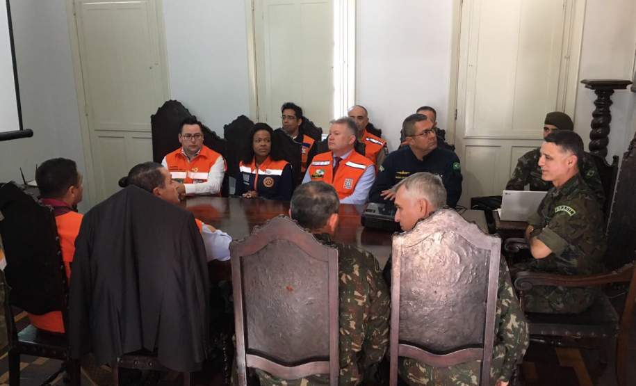 Coordenadoria Estadual de Proteção e Defesa Civil faz parte do ECADEC 2017
- (Exercício Conjunto de Apoio a Defesa Civil) que teve início na data de hoje
na cidade Petrópolis – RJ.