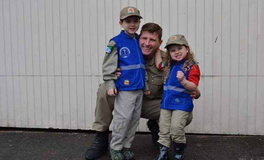 Homenagem aos Pais da Defesa Civil .