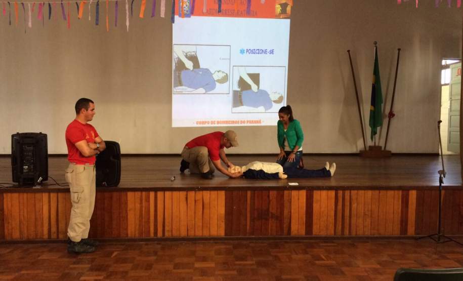 8ª Coordenadoria Regional de Proteção e Defesa Civil, está realizando treinamento para a rede estadual de educação de Paranaguá, Antonina e Morretes.