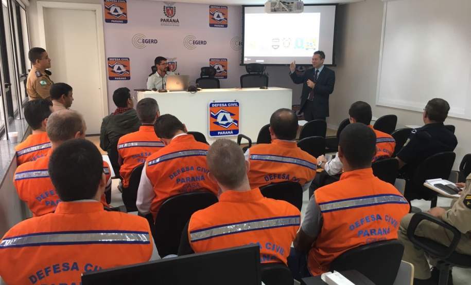 Coordenadoria Estadual de Proteção e Defesa Civil recebe treinamento de drone