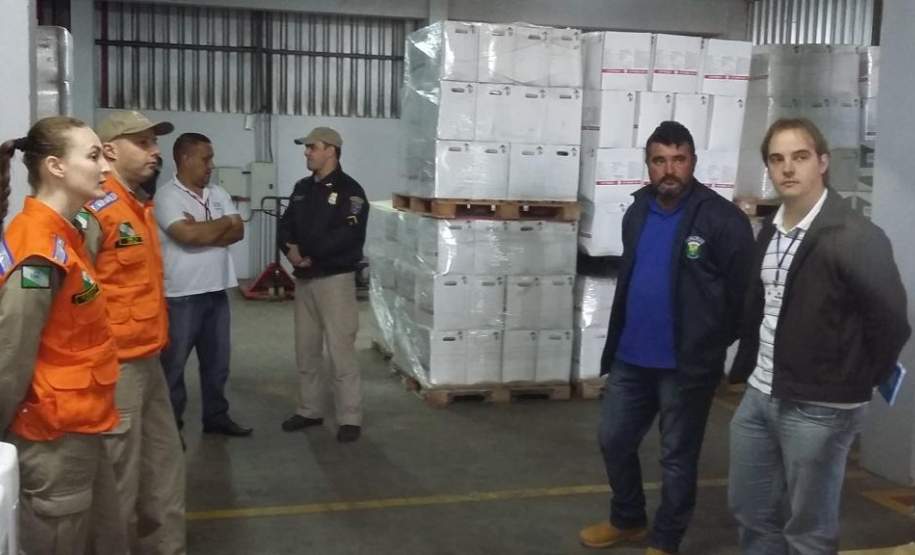 Fiscalização de Produto Perigoso em empresa - 11ª CORPDEC - Palmas Fiscalização de Produto Perigoso em empresa - 11ª CORPDEC - Palmas