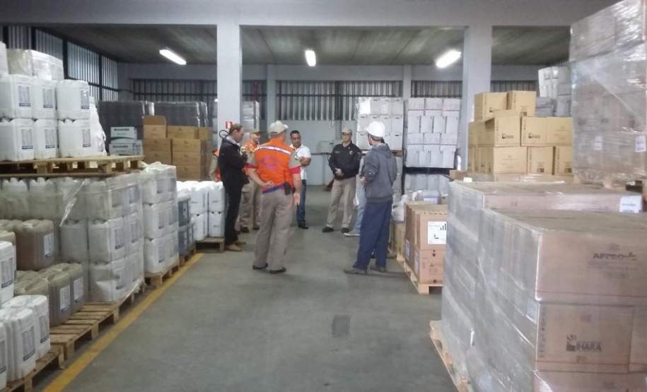 Fiscalização de Produto Perigoso em empresa - 11ª CORPDEC - Palmas Fiscalização de Produto Perigoso em empresa - 11ª CORPDEC - Palmas