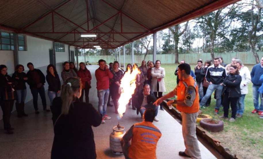 11ª Coordenadoria Regional de Proteção e Defesa Civil realiza curso de Capacitação de Brigadas Escolares na região 11ª Coordenadoria Regional de Proteção e Defesa Civil realiza curso de Capacitação de Brigadas Escolares na região