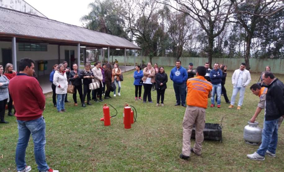 11ª Coordenadoria Regional de Proteção e Defesa Civil realiza curso de Capacitação de Brigadas Escolares na região 11ª Coordenadoria Regional de Proteção e Defesa Civil realiza curso de Capacitação de Brigadas Escolares na região