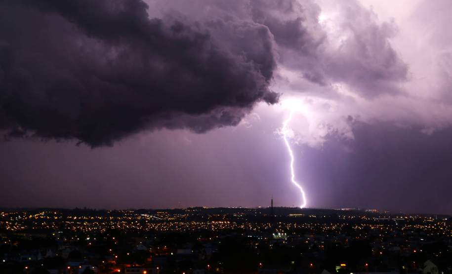 Defesa Civil vai disparar alertas por SMS a todos os municípios