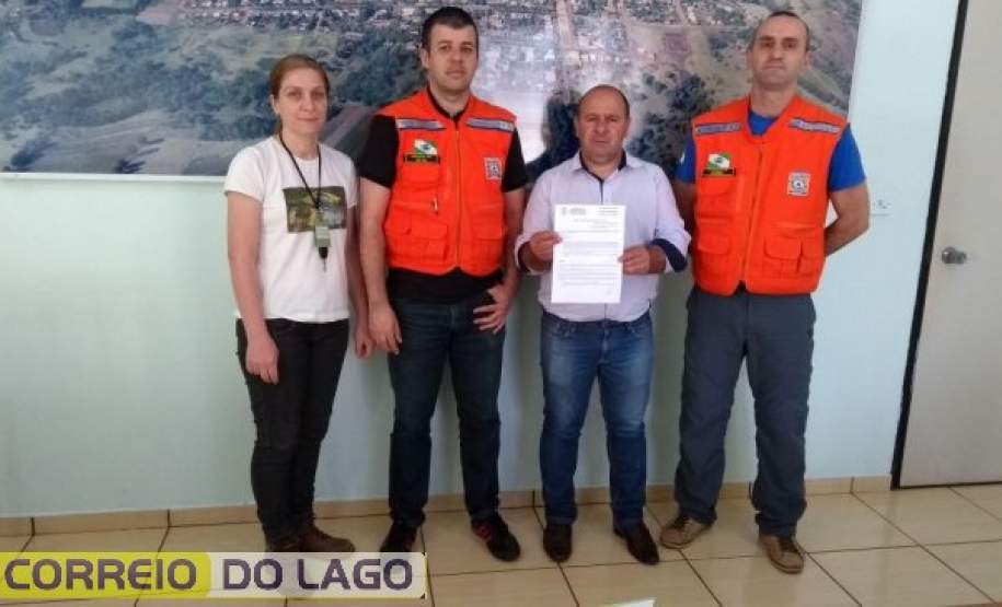 Prefeito de Diamante do Oeste decreta Situação de Emergência em razão de vendaval, granizo e chuvas ocorridos no município