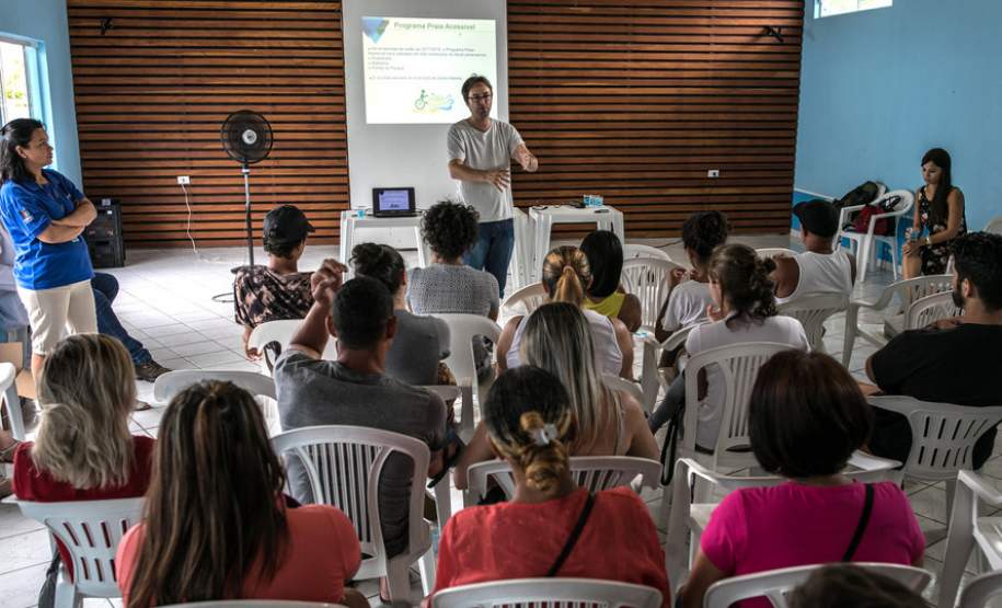 Sanepar leva duchas ecológicas para atender público nas praias Sanepar leva duchas ecológicas para atender público nas praias
