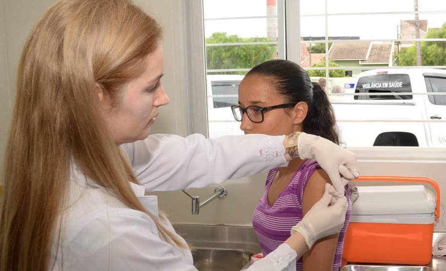 Vacinação contra febre amarela é intensificada em duas regiões Vacinação contra febre amarela é intensificada em duas regiões