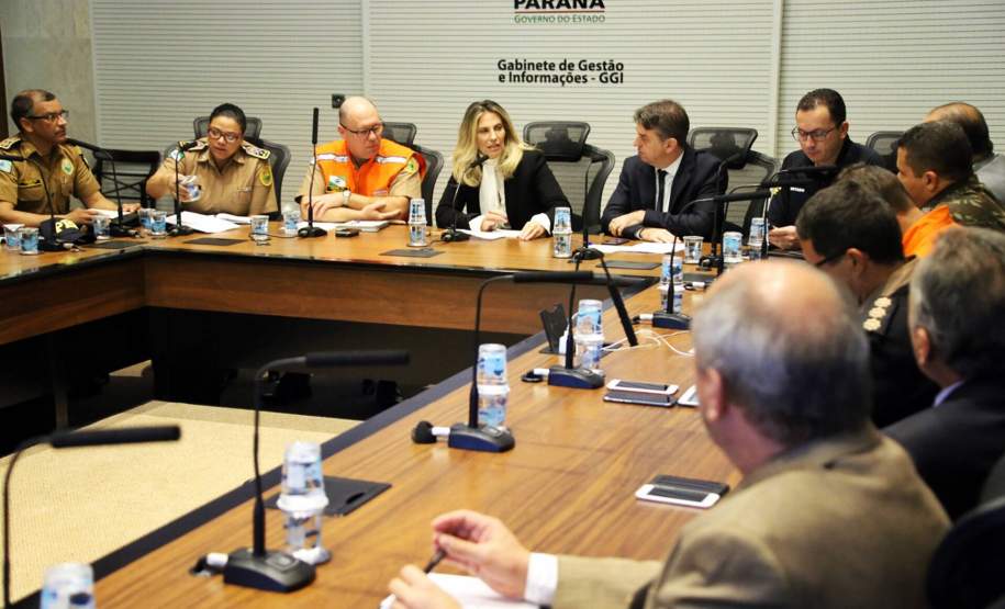 Governadora Cida Borghetti durante reunião com a Defesa Civil.Curitiba, 29/05/2018.Foto: José Fernando Ogura/ANPr