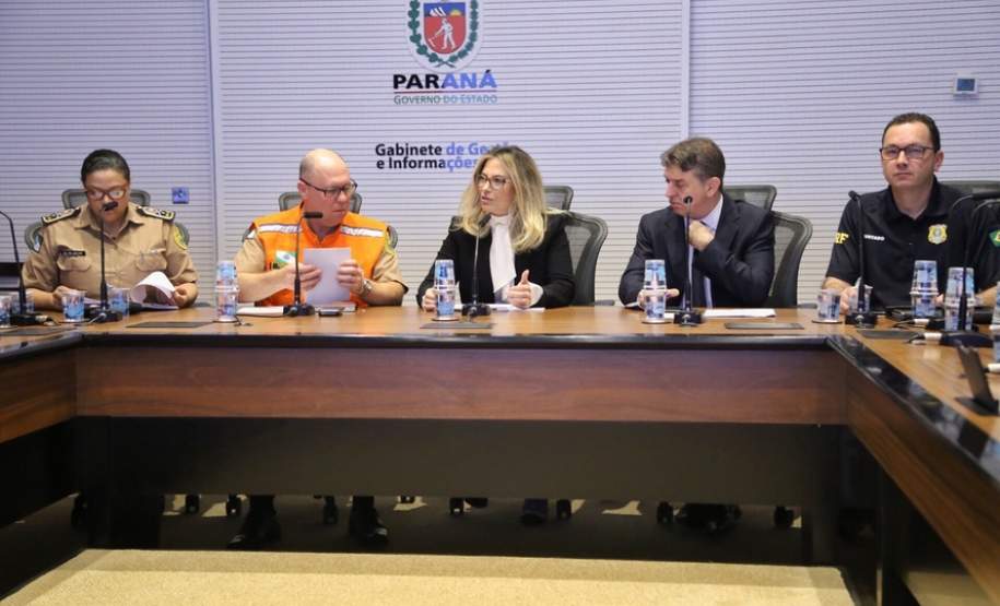 Governadora Cida Borghetti durante reunião com a Defesa Civil.Curitiba, 29/05/2018.Foto: José Fernando Ogura/ANPr