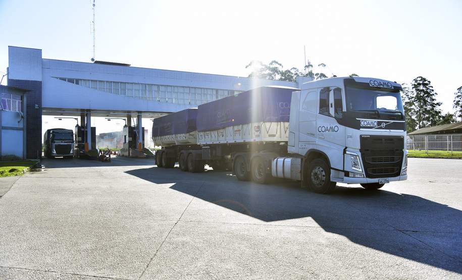 Movimento de caminhões no Pátio de Triagem após o final da greve.