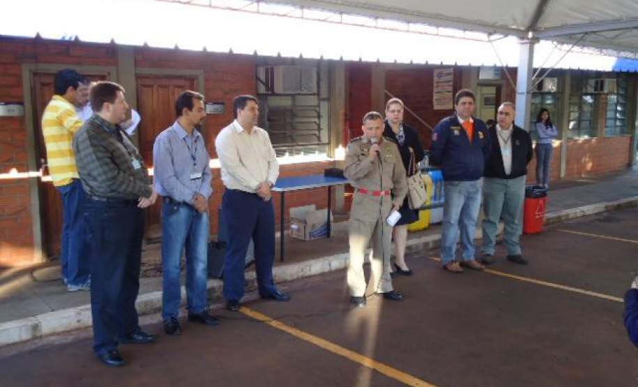 5ª COREDEC participa da campanha de combate a queimadas realizada pela SANEPAR 5ª COREDEC participa da campanha de combate a queimadas realizada pela SANEPAR