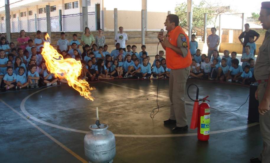 HOMENAGEM E PALESTRA LDA