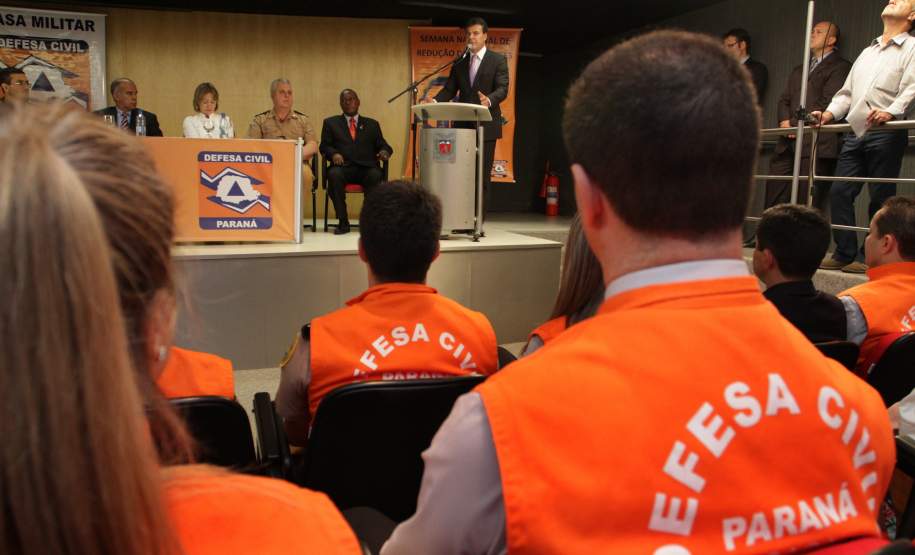 Governador libera recursos para ampliar prevenção contra desastres no Litoral Governador libera recursos para ampliar prevenção contra desastres no Litoral