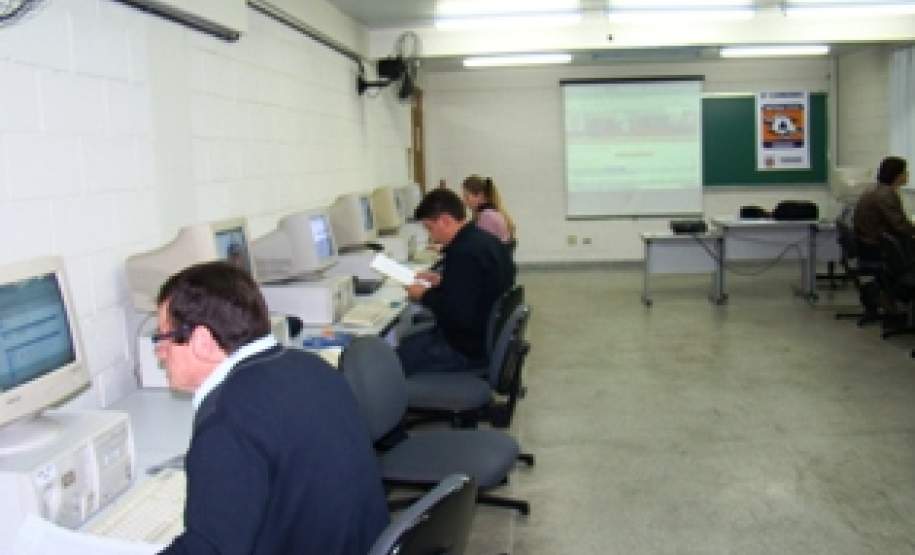 6ª COREDEC REALIZA PALESTRA DE SISDC ÀS COMDEC'S