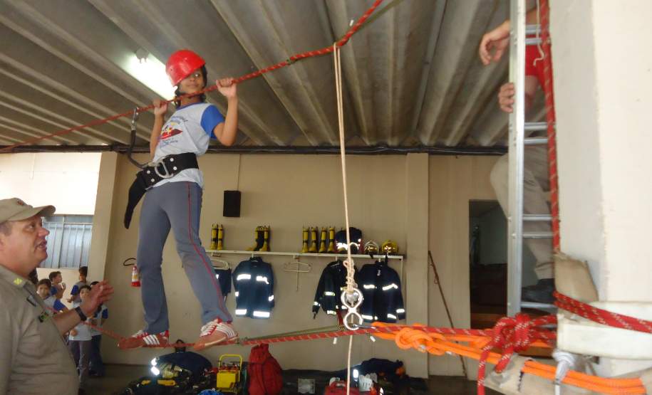 13ª COREDEC – Apucarana: Encerramento da Semana de Redução de Desastres  -  Visita de escola