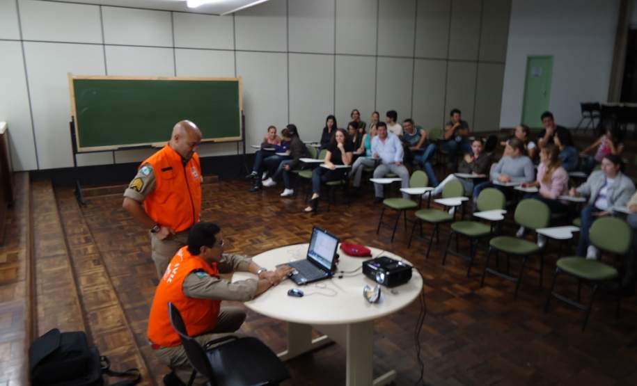 PALESTRA SOBRE DESASTRES