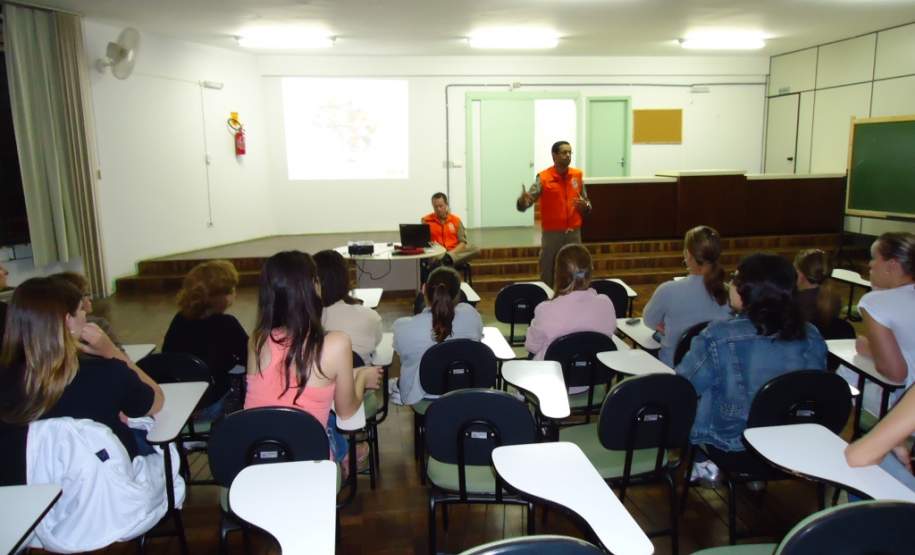 PALESTRAS SOBRE DESASTRES