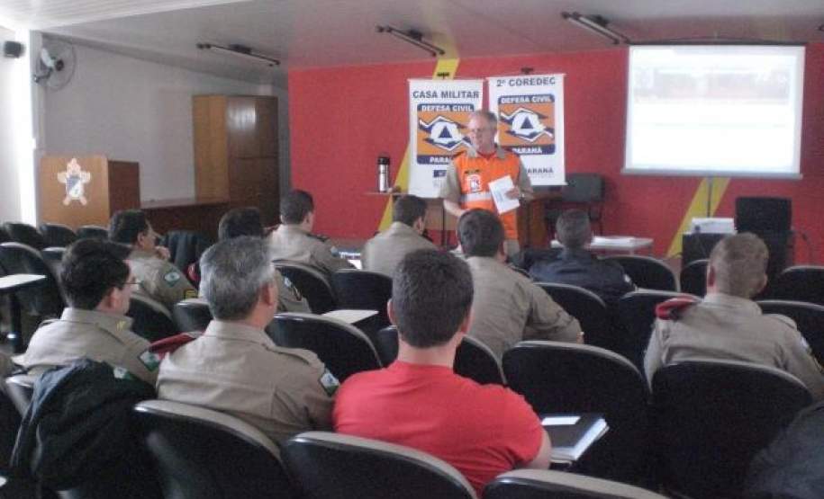 2º Coordenadoria Regional de Defesa Civil realiza palestra sobre a Normatização e Capacitação das Comissões Municipais de Defesa Civil (COMDEC'S).