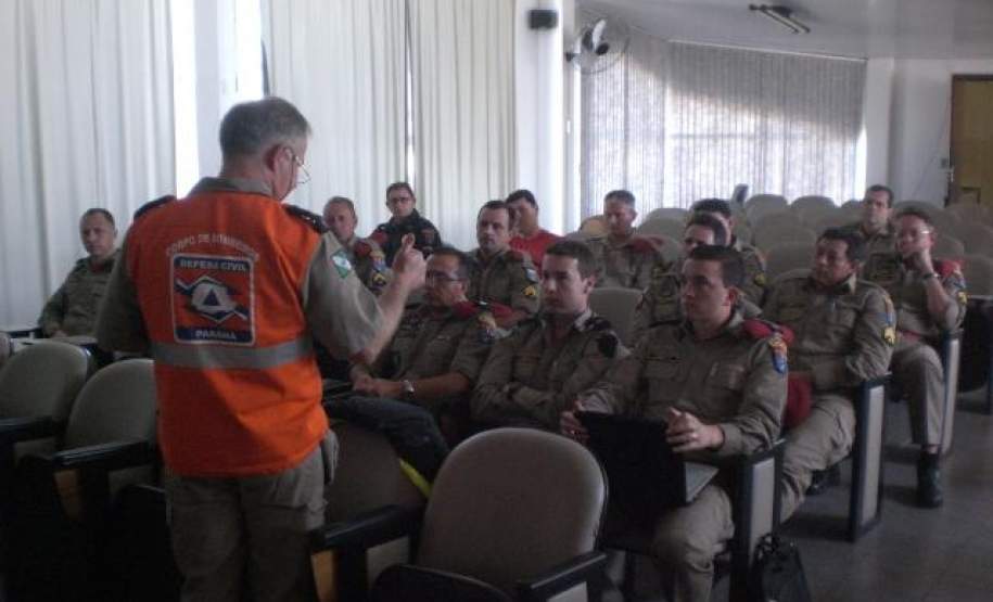 2º Coordenadoria Regional de Defesa Civil realiza palestra sobre a Normatização e Capacitação das Comissões Municipais de Defesa Civil (COMDEC'S).