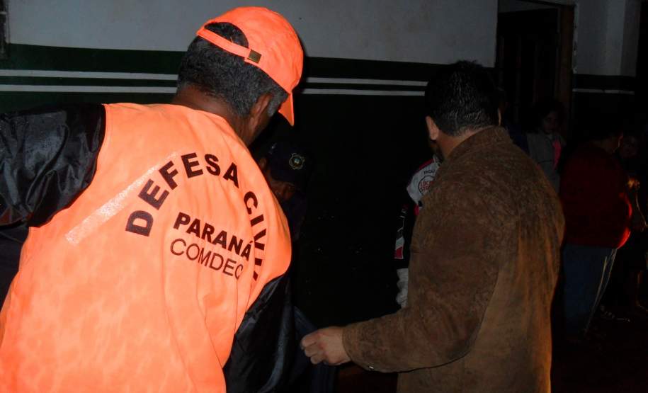 Fortes ventos trouxeram prejuízos na cidade de Marilândia do Sul.