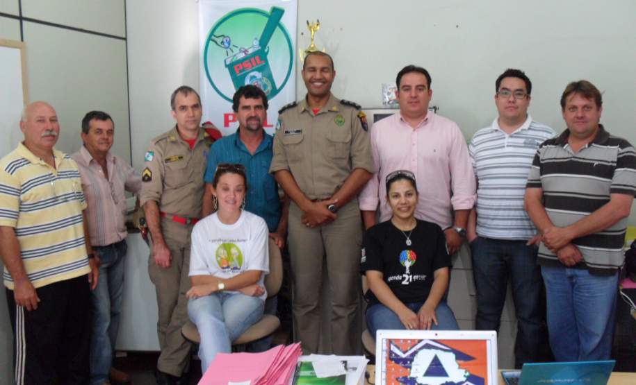 Fortes ventos trouxeram prejuízos na cidade de Marilândia do Sul.