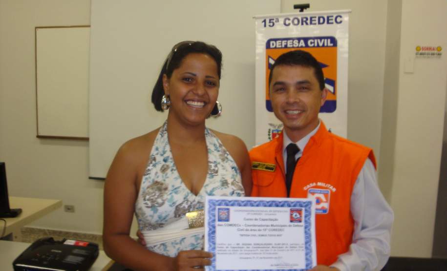 15ª COREDEC realiza curso de capacitação para coordenadorias municipais de Defesa Civil 15ª COREDEC realiza curso de capacitação para coordenadorias municipais de Defesa Civi