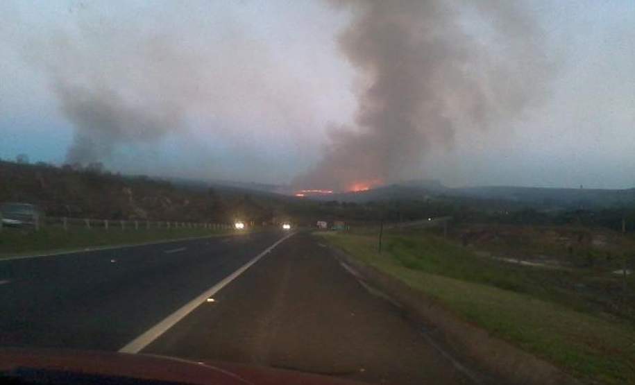 O Incêndio Ambiental aconteceu na Área do Parque Estadual de Vila Velha, em Ponta Grossa, tendo início ás 12h29min