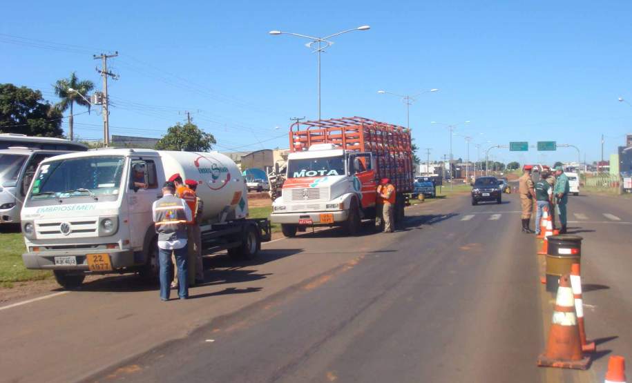 5ª Coordenadoria Regional de Defesa Civil realizou em Cianorte mais uma atividade de Fiscalização de Produtos Perigosos. 5ª Coordenadoria Regional de Defesa Civil realizou em Cianorte mais uma atividade de Fiscalização de Produtos Perigosos.