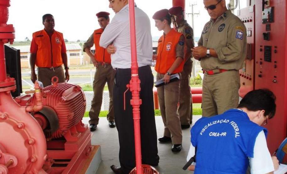 -  A 2ª COREDEC,  em conjunto com Órgãos de Estrutura do Governo Estadual e Federal, realizou fiscalização ao armazenamento de produtos perigosos