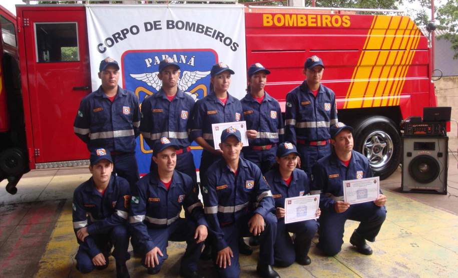 15ª Coordenadoria Regional de Defesa Civil realiza solenidade de encerramento do Curso de Formação de Agentes de Defesa Civil – Turma 2011 do 6º SGBI Formatura do Curso de Formação de Agentes de Defesa Civil – Turma 2011 do 6º SGBI