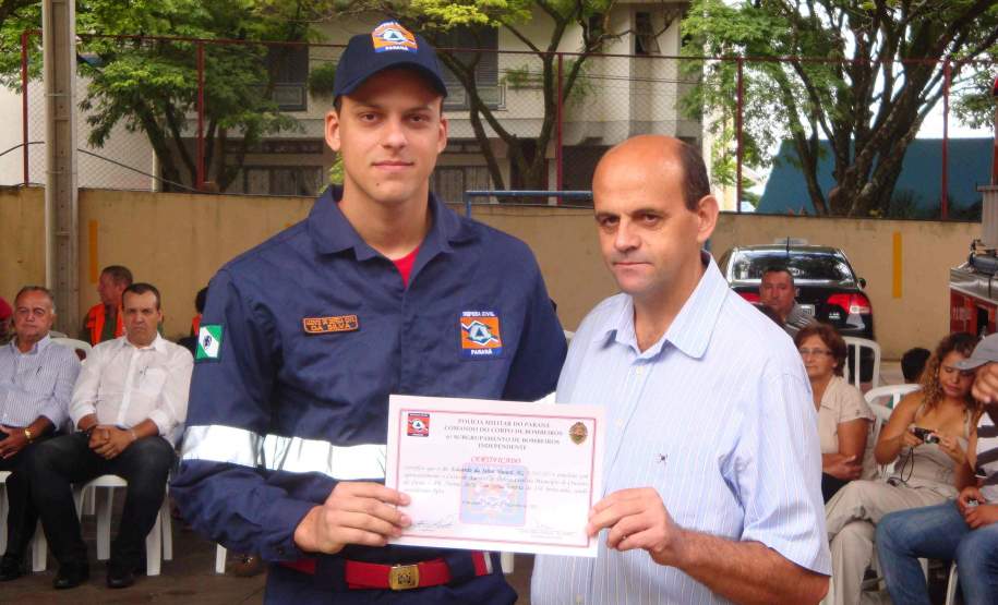 15ª Coordenadoria Regional de Defesa Civil realiza solenidade de encerramento do Curso de Formação de Agentes de Defesa Civil – Turma 2011 do 6º SGBI Formatura do Curso de Formação de Agentes de Defesa Civil – Turma 2011 do 6º SGBI