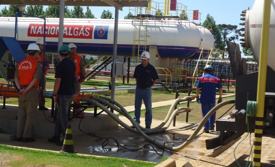 Foi realizado em empresa de Gás LP em Apucarana, mais uma fiscalização de produtos perigosos.