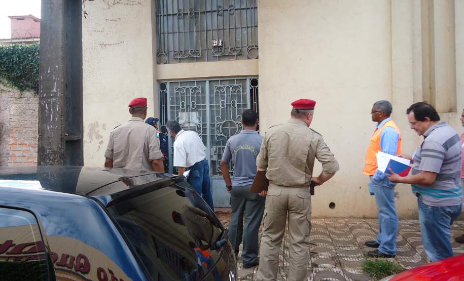 Vistoria e fiscalização integrada em edificações em Apucarana