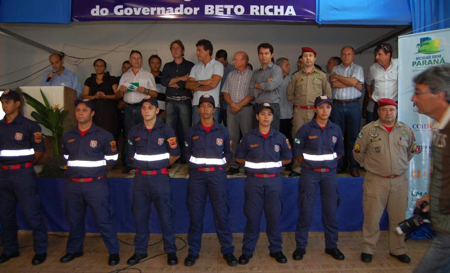 Inauguração do PBC Cafezal do Sul Governador Beto Richa inaugura Posto de Bombeiro Comunitário de Cafezal do Sul