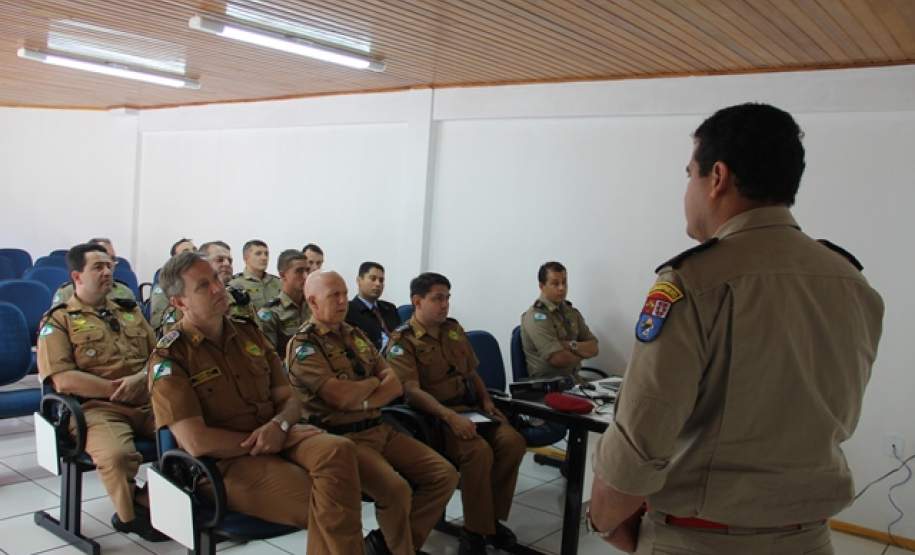Visita do Exmo. Sr. Comandante Geral da PMPPR. Apresentação do Cmt do 2º SGBI.
