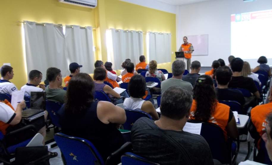 8ª Coordenadoria Regional de Defesa Civil realiza reunião com COMDECs do Litoral