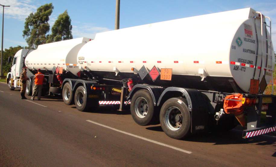 Fiscalização de Produtos Perigosos - Cruzeiro do Oeste Fiscalização de Produtos Perigosos - Cruzeiro do Oeste