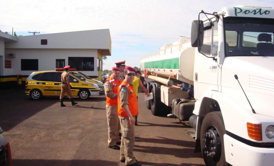Fiscalização de Produtos Perigosos - Cruzeiro do Oeste Fiscalização de Produtos Perigosos - Cruzeiro do Oeste