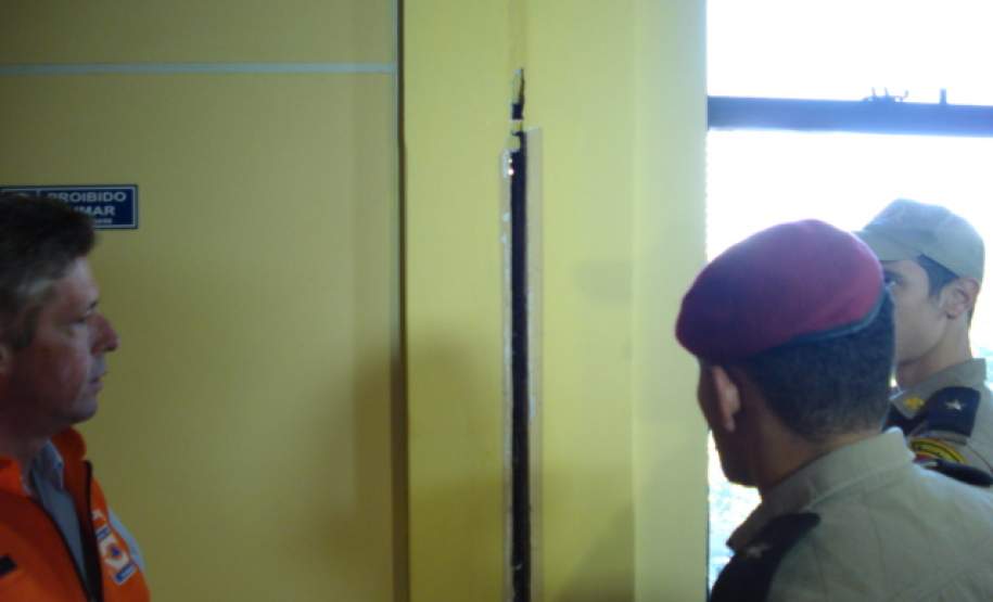 fiscalização do Fórum de maringá devido a vibrações sentidas no imóvel