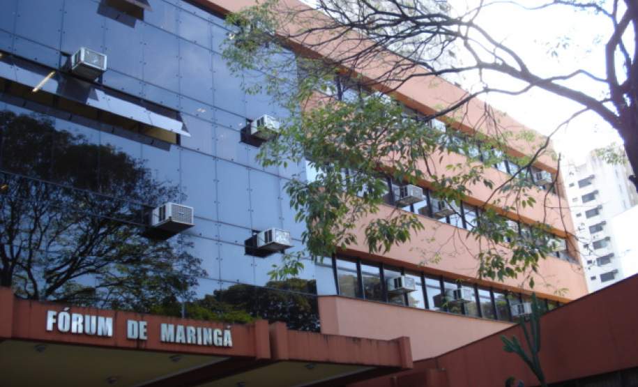 fiscalização do Fórum de maringá devido a vibrações sentidas no imóvel