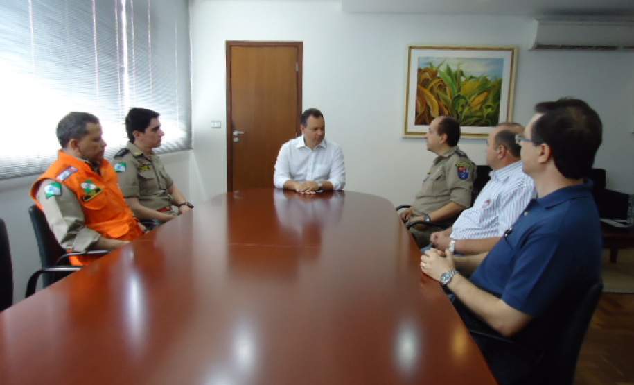 5ª COREDEC  realiza visita ao Prefeito da cidade de Ubiratã para futura instalações do Posto de Bombeiros Comunitário.