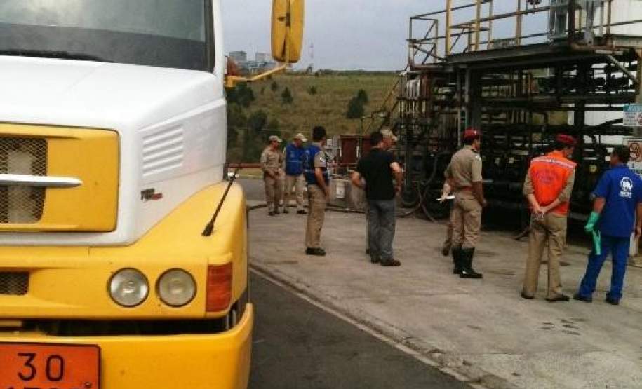 - No dia 20 de Abril de 2012, a 2ª COREDEC  realizou Fiscalização ao Armazenamento de Produtos Perigosos na Empresa Águia Química - Rodovia PR 151 KM 116 - Jd