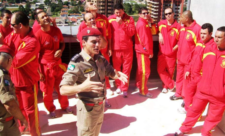 Exercício Salvamento Vertical