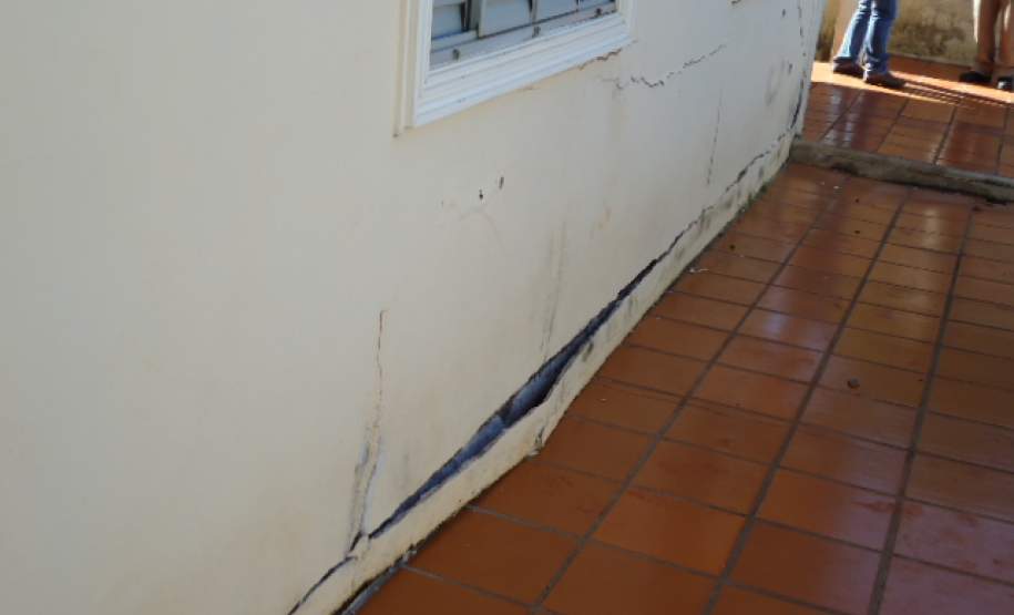 rachaduras em sua edificação