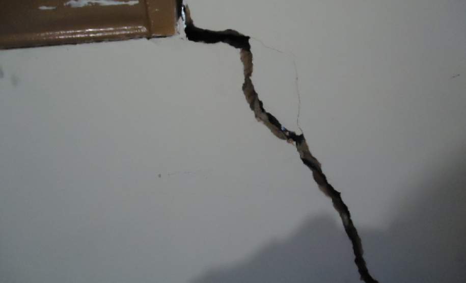 rachaduras em sua edificação