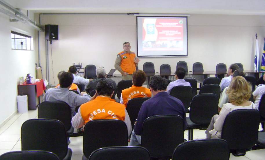 PALESTRA COMDEC ARAPONGAS.