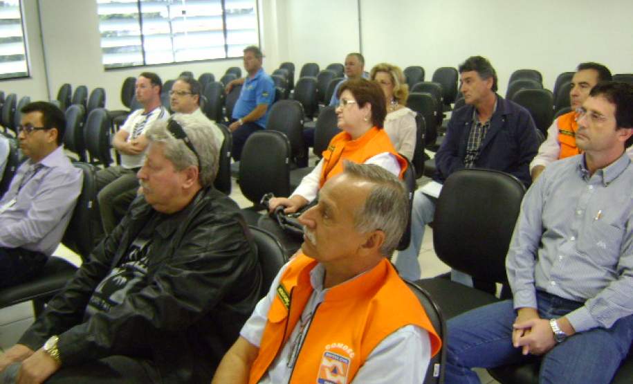 PALESTRA COMDEC ARAPONGAS.